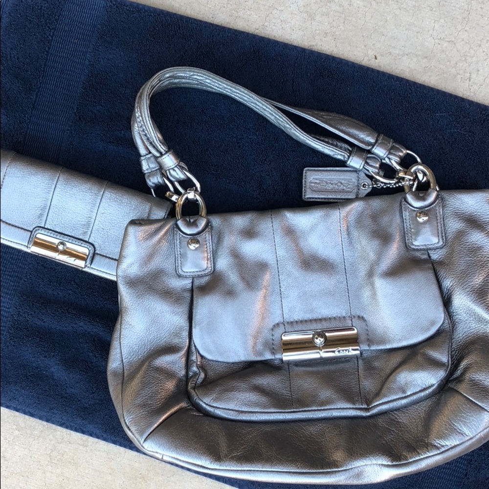 Coach purse w/matching wallet